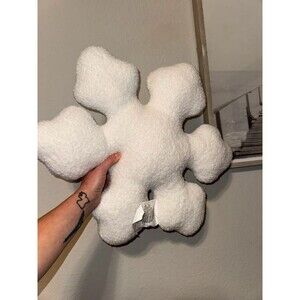 Snow flake throw pillow